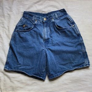 thrift CHIC vintage shorts